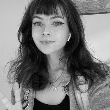 Zoe Thorogood Photo